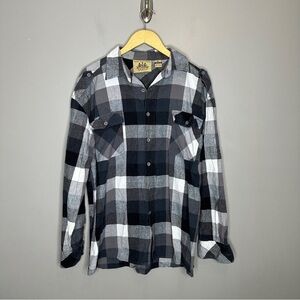 Raider Jean Company Plaid flannel button down shirt
